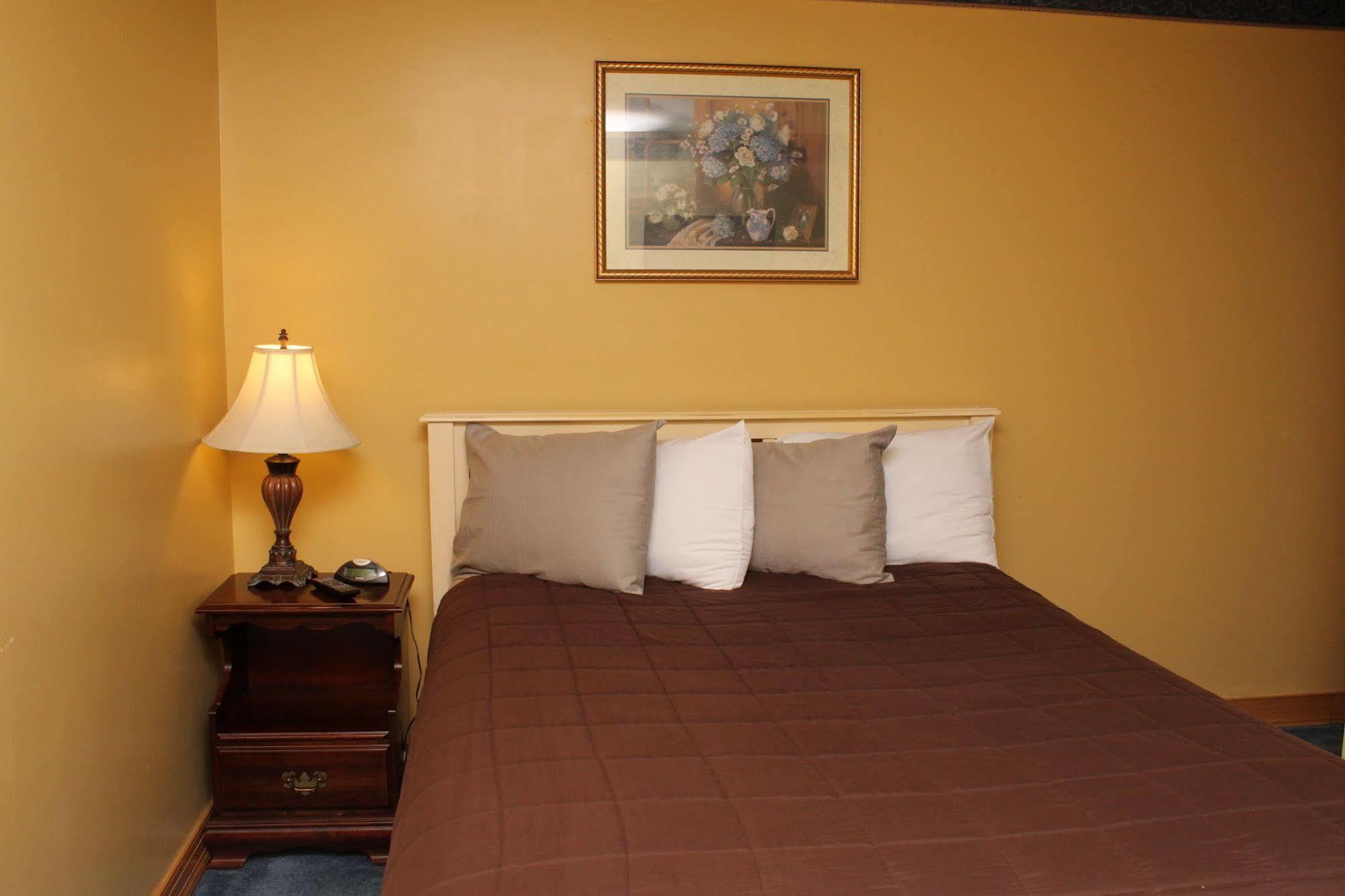 מאסנה Blue Spruce Motel מראה חיצוני תמונה