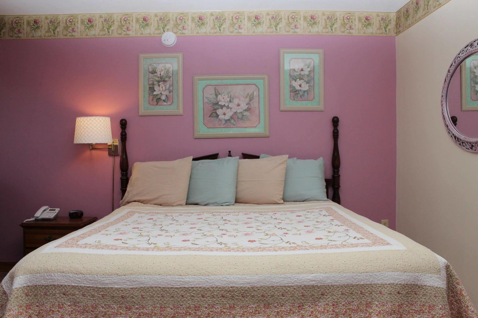 מאסנה Blue Spruce Motel מראה חיצוני תמונה
