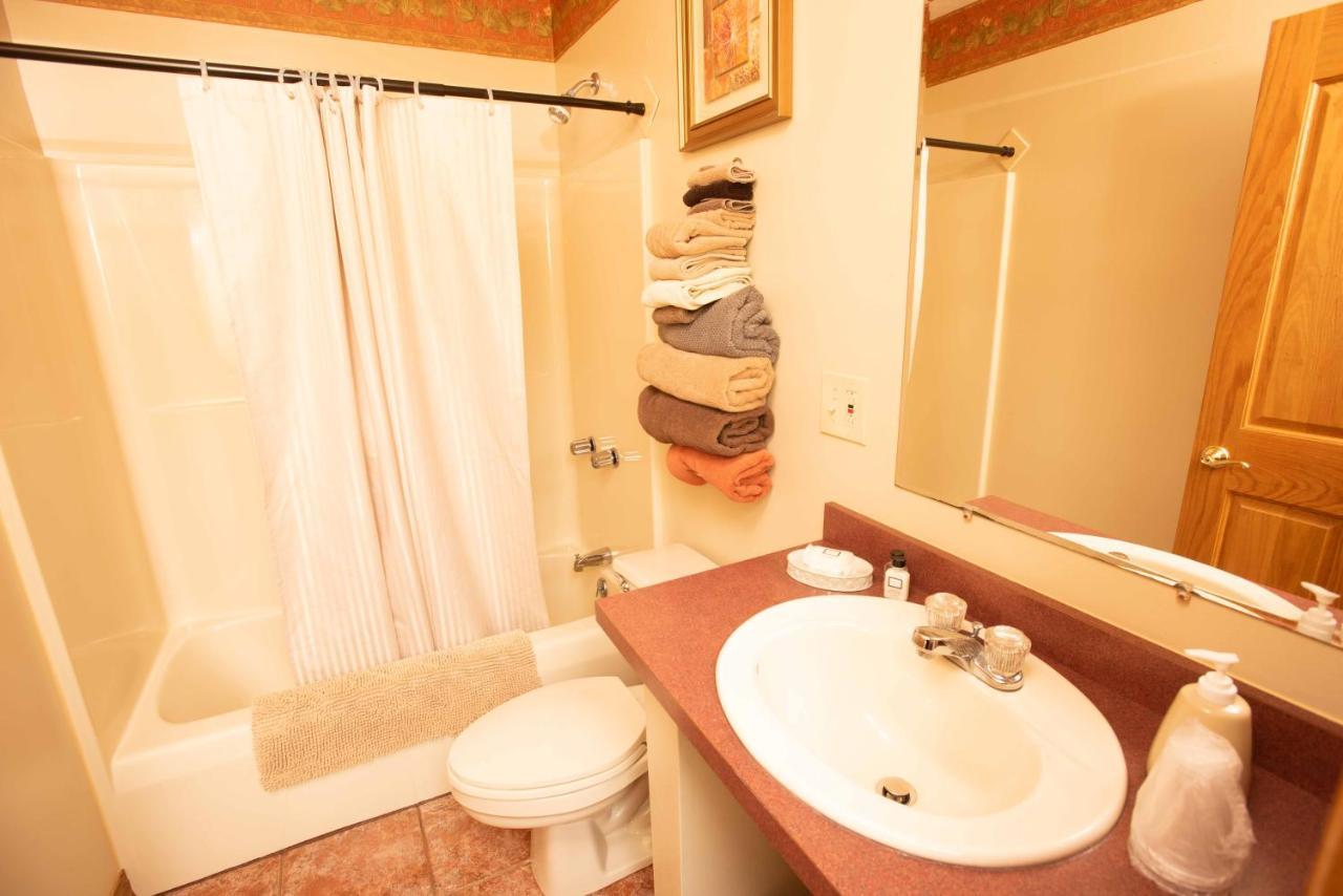מאסנה Blue Spruce Motel מראה חיצוני תמונה